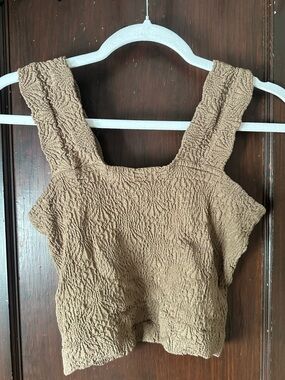 Textured Cropped Tank Top in Taupe